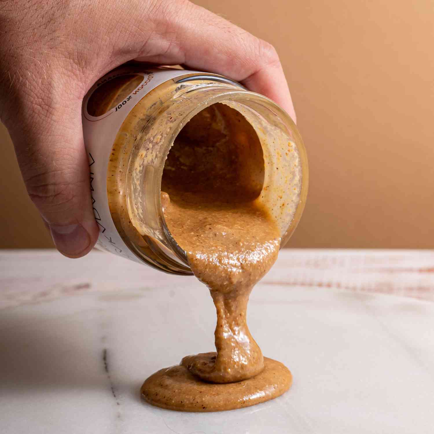 crema spalmabile alle nocciole laziali primo piano