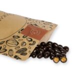 pistacchi ricoperti di cioccolato in busta