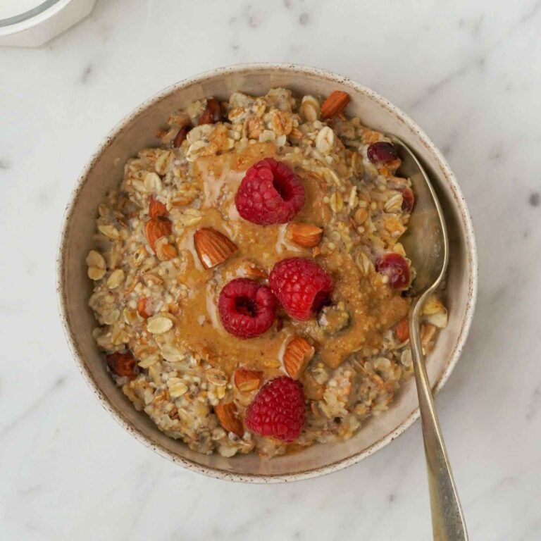 ALMOND-BERRIES PORRIDGE