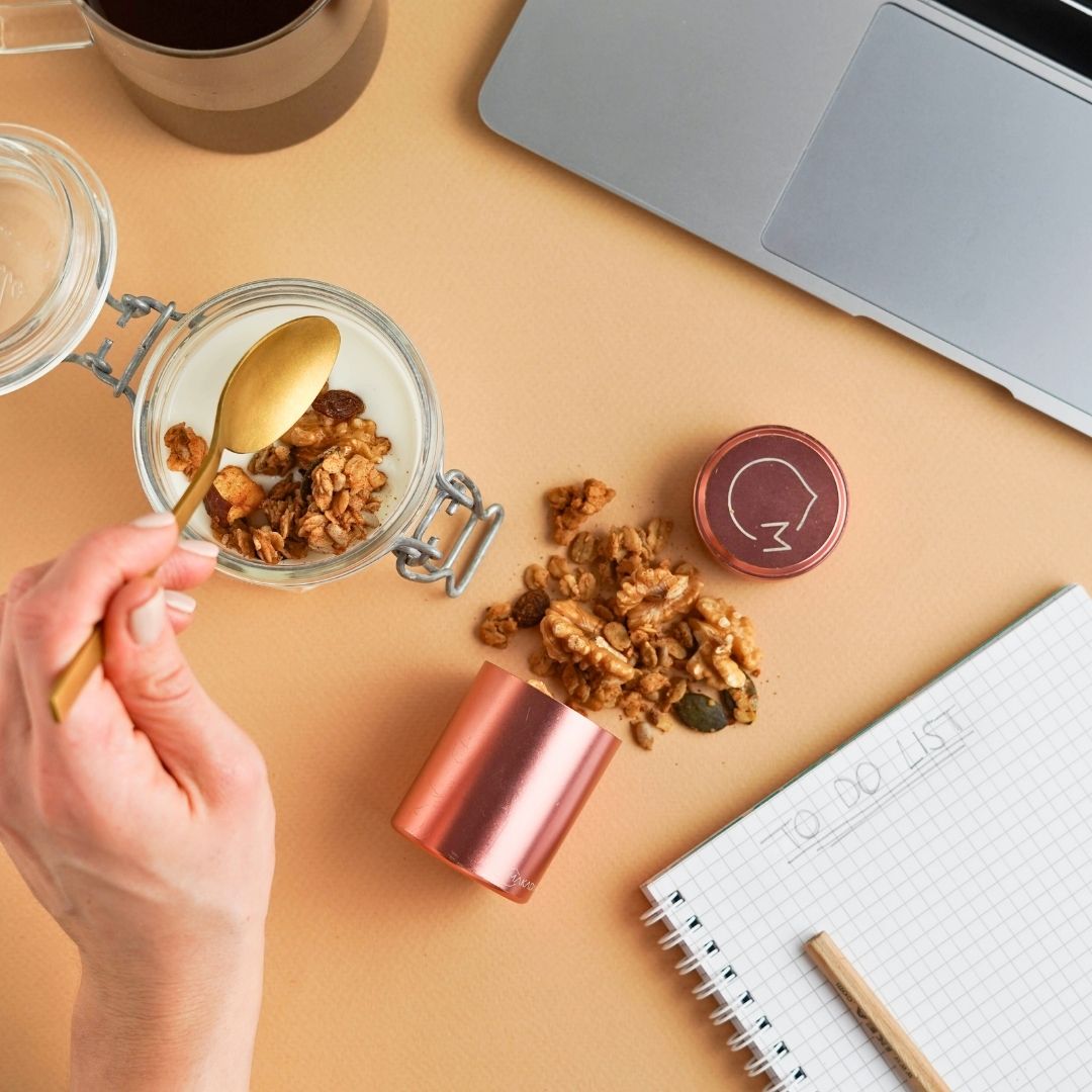 APPLE CINNAMON GRANOLA makadamia