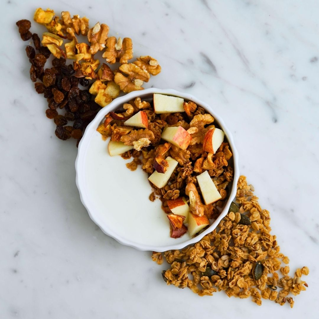 APPLE CINNAMON GRANOLA makadamia