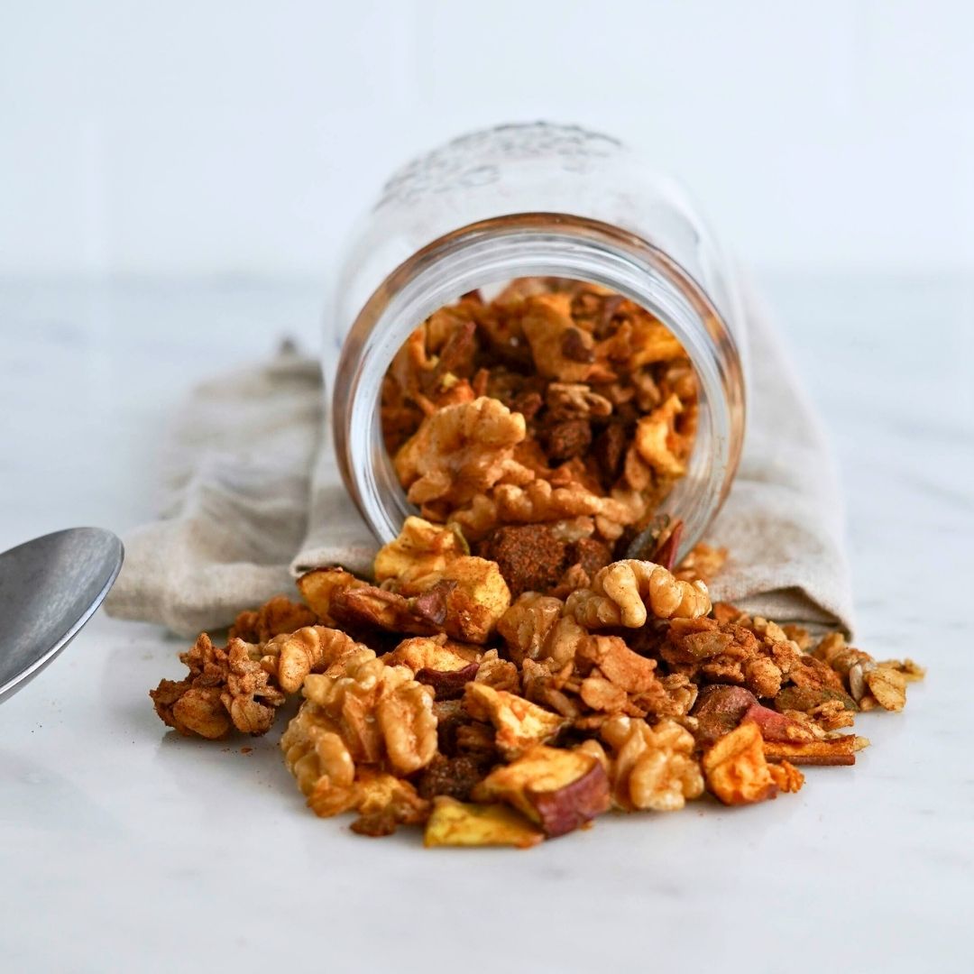 APPLE CINNAMON GRANOLA makadamia