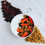 BERRIES GRANOLA makadamia