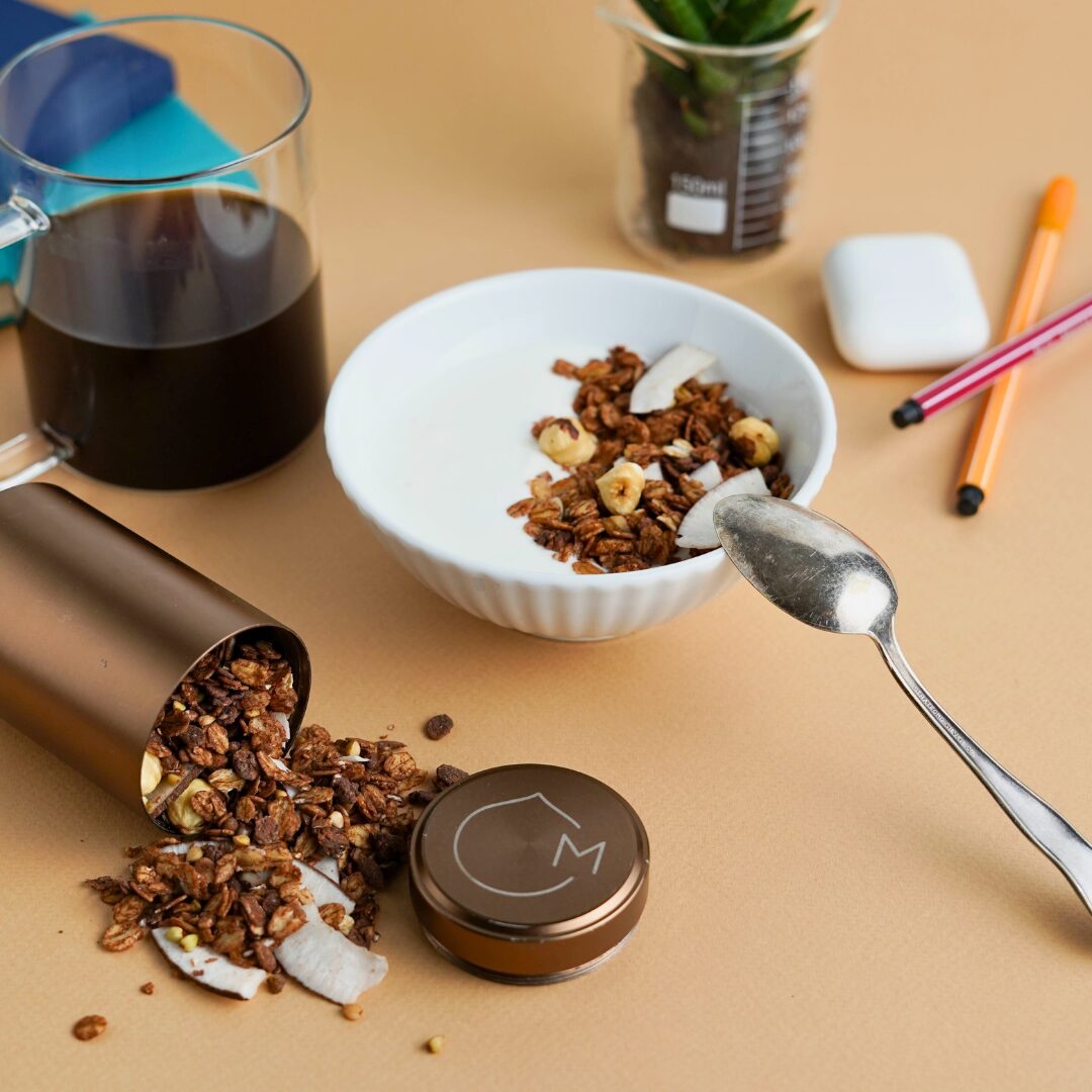 DARK COCONUT GRANOLA makadamia